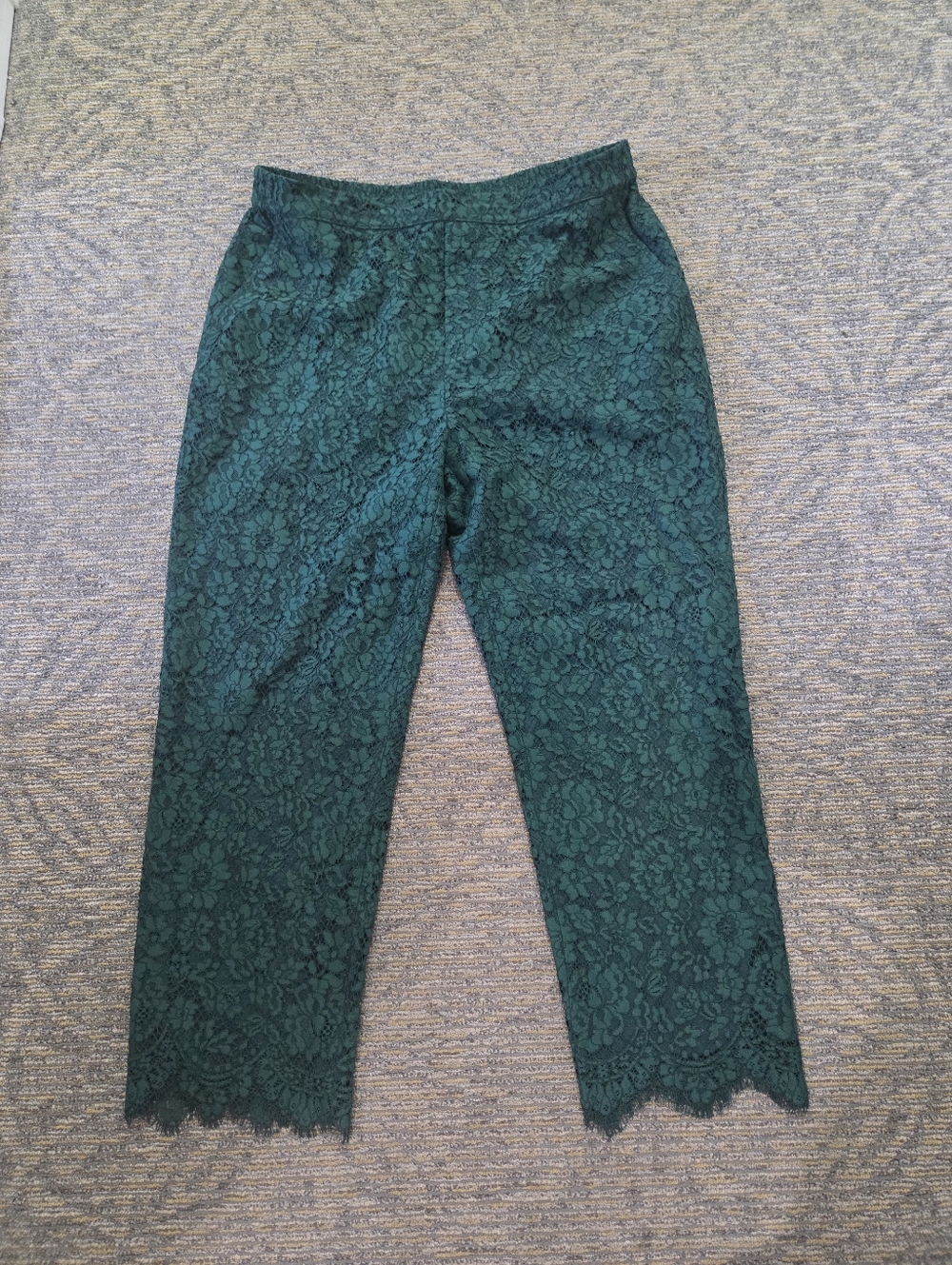 Draper James Dark Green Evergreen Lace pants - SIZE Large (Worn Once) Runs Large